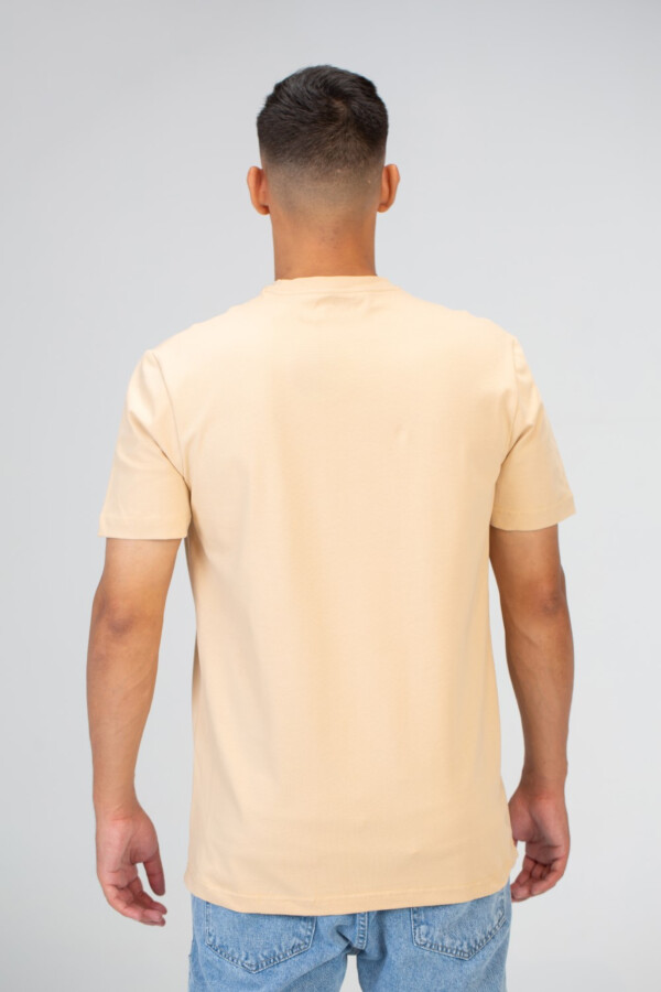 Mens Slim Fit T-shirt With Round Neck And Front Print