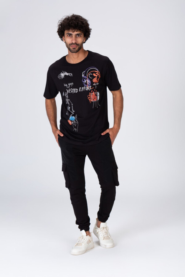 Mens Printed T-shirt With Round Neck And Cotton Material