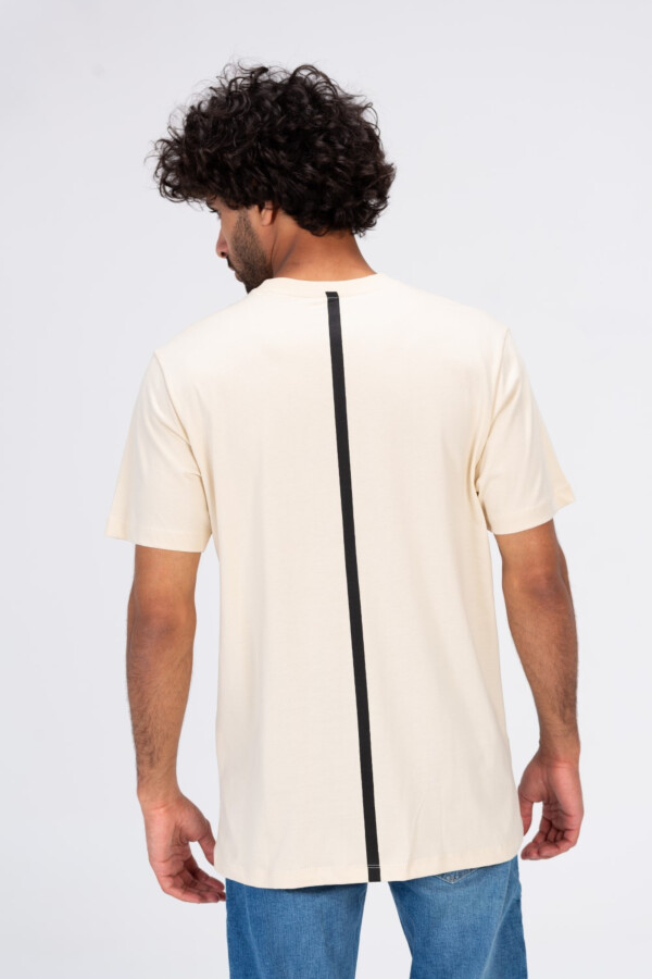 Mens Half Sleeve Printed T-shirt With A Unique Summer Cut