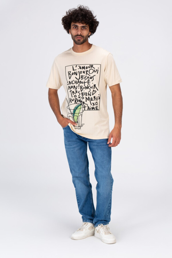 Mens Half Sleeve Printed T-shirt With A Unique Summer Cut