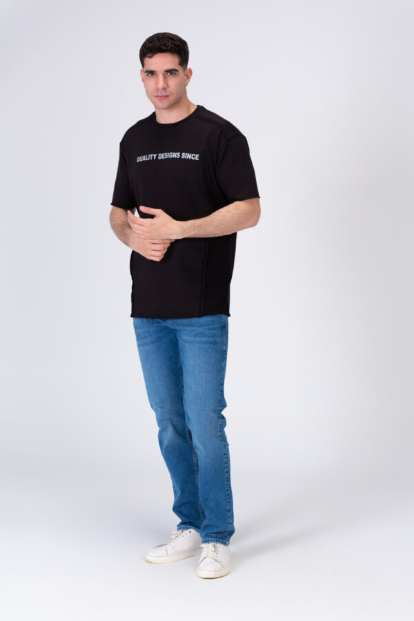 Mens Cotton T-shirt With A Round Neck And A Modern Cut