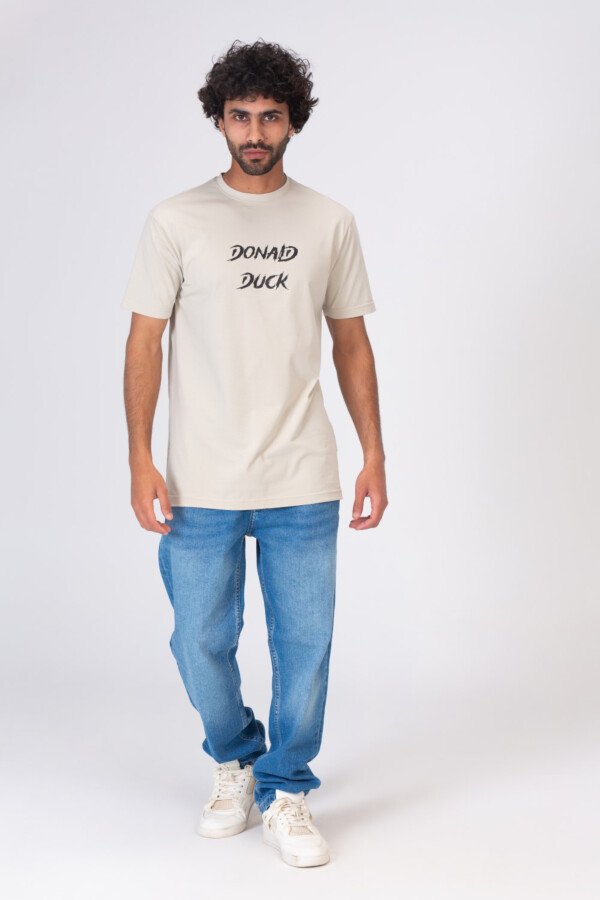 Mens Half Sleeve T-shirt With A Distinctive Print And Comfortable Material