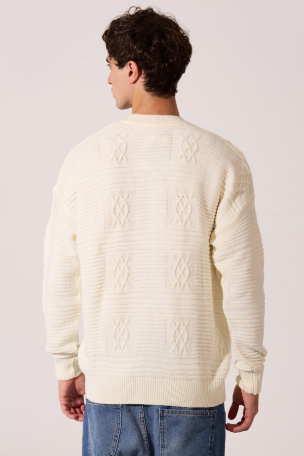 Men's Slim Fit Crew Neck Knitted Sweater Pullover With Long Sleeves