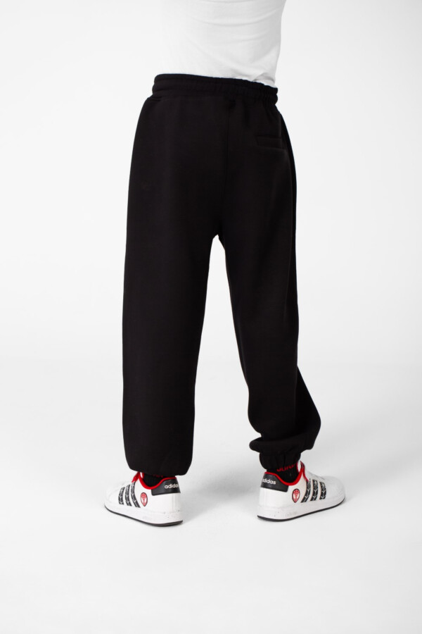 Boy's Basic Jogger Sweatpants With Drawstring Closure And Pockets