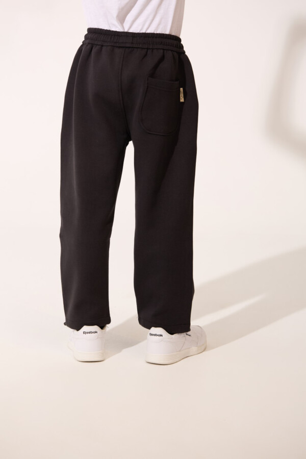 Boy's Oversized Drawstring Sweatpants In Basic Colors With A Back Pocket