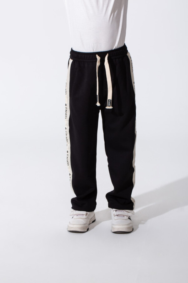 Boy's Oversized Sweatpants With A Tomato Stripe On The Side And Pockets