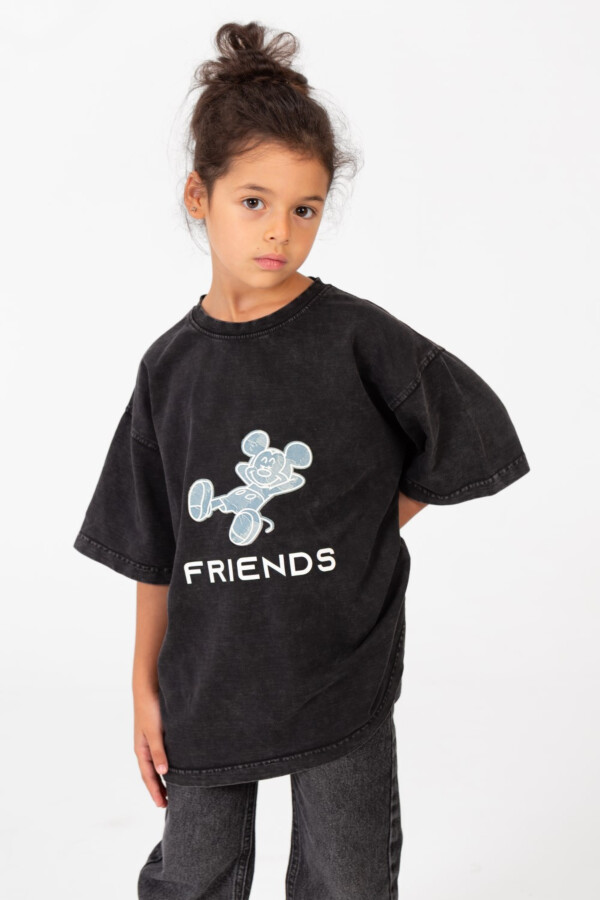 Girl's Friends Print On The Front A Round Neck And Short Sleeves T-shirt