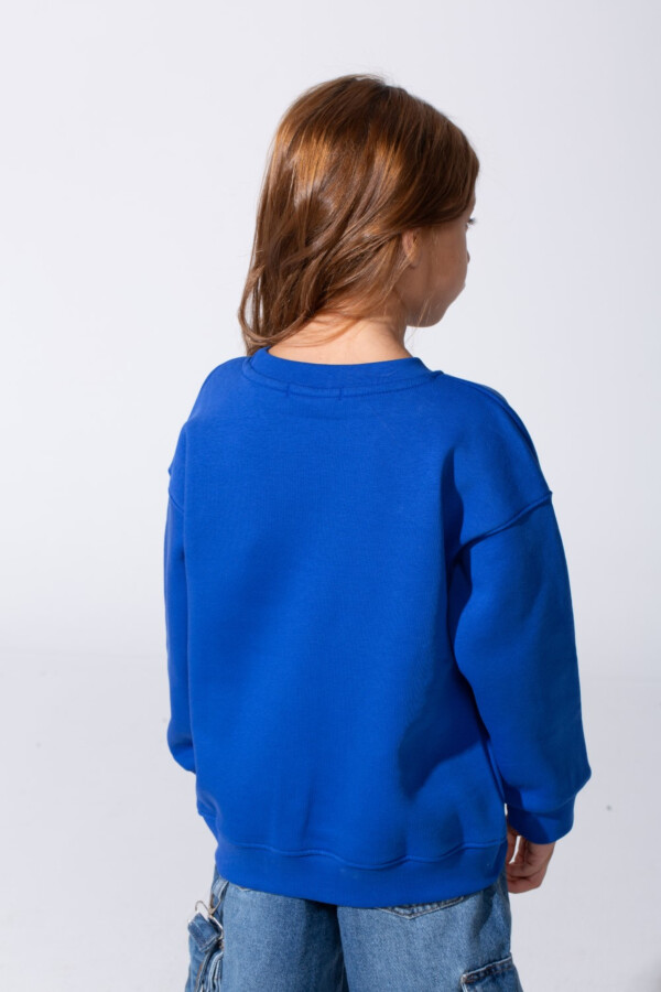 Girl's Milton Long Sleeves Slim Fit Round Neck Sweatshirt With Heart Print On The Front