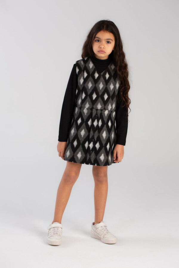 Girl's Regular Fit With V Neck Outfit