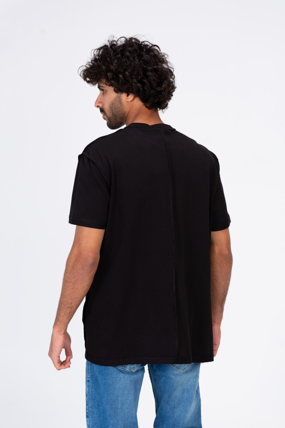 Mens Basic Plain T-shirt Made Of Soft Cotton Essential For Everyday Outings