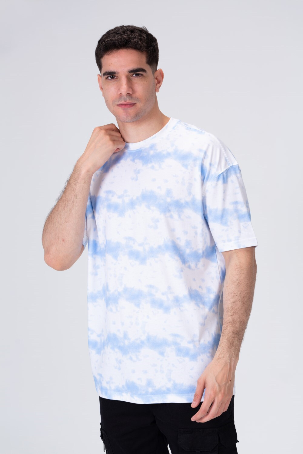 Men's Full Printed Rounded Neck Regular Fit Made Of Cotton T-shirt This Regular Fit Tee Is Perfect For Any Casual Occasion