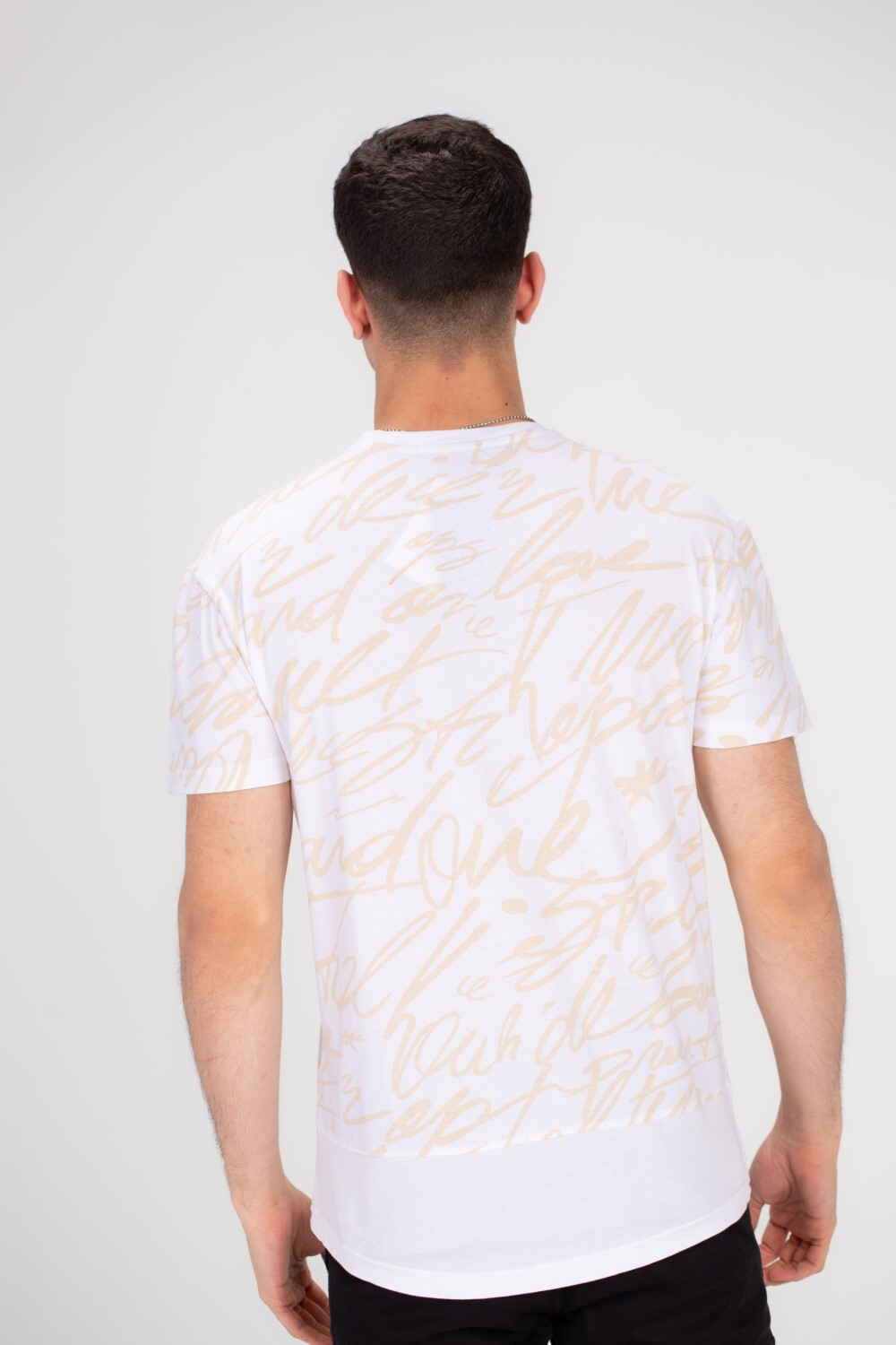 Men's Rounded Neck Full Cover Printed Made Of Comfort Cotton Regular Fit T-shirt Stay Cool  & Fashionable With Tomato