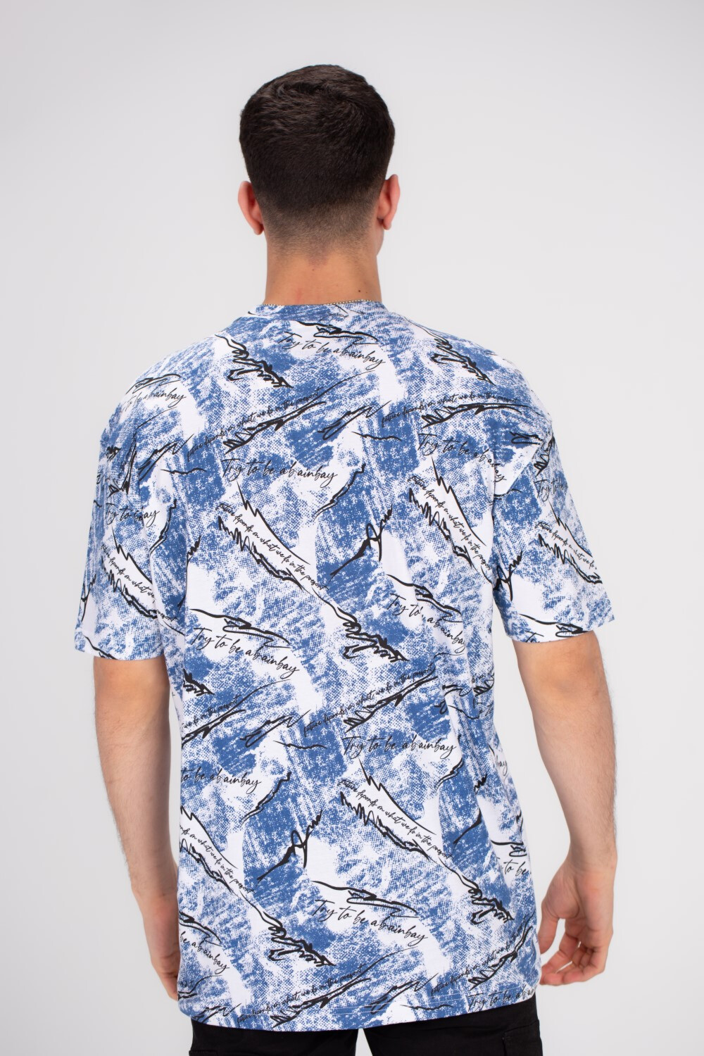 Men's Full Printed Crew Neck Regular Fit Made Of Cotton T-shirt This Regular Fit Tee Is Perfect For Any Casual Occasion