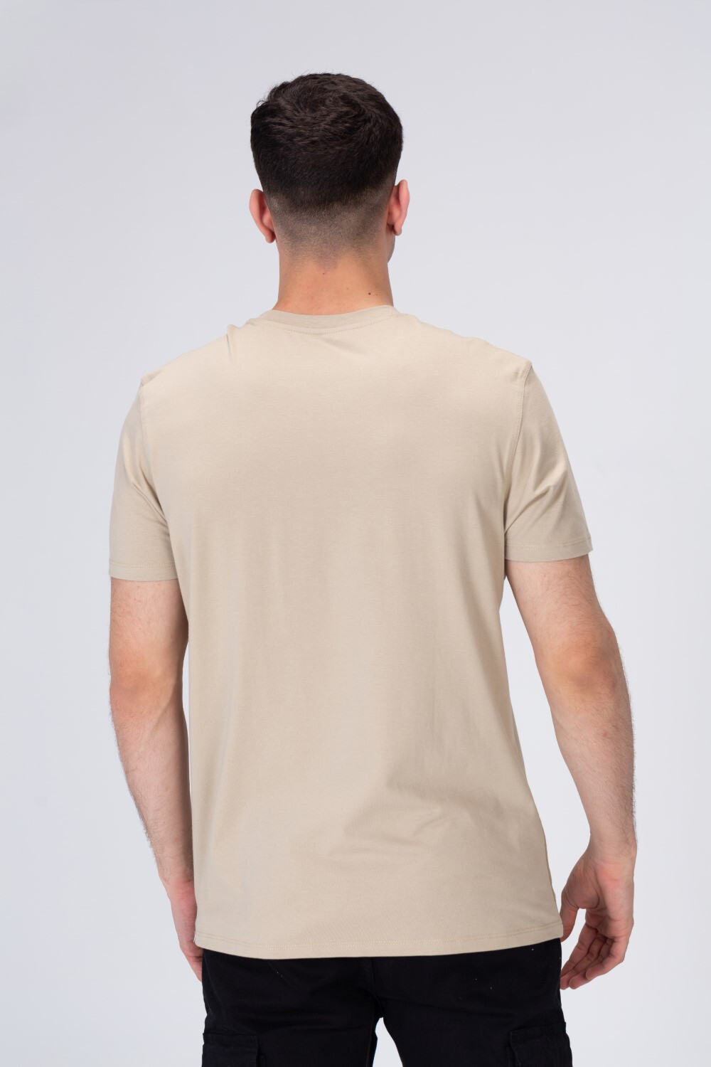 Mens T-shirt With A Bear Print On The Front And Practical Material