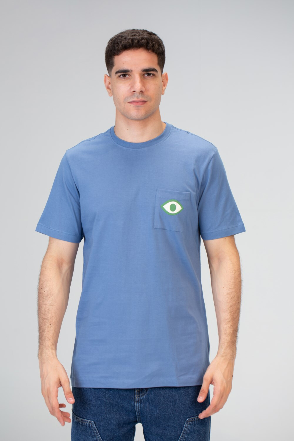 Mens Slim Fit T-shirt With A Round Neck And A Distinctive Front Pocket