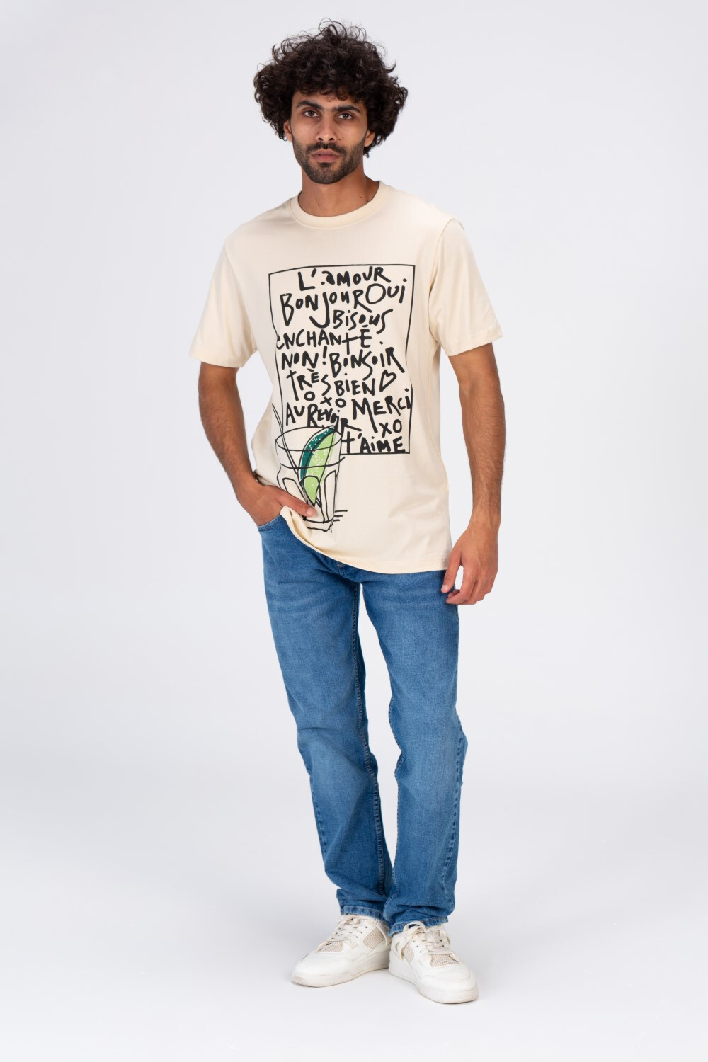 Mens Half Sleeve Printed T-shirt With A Unique Summer Cut