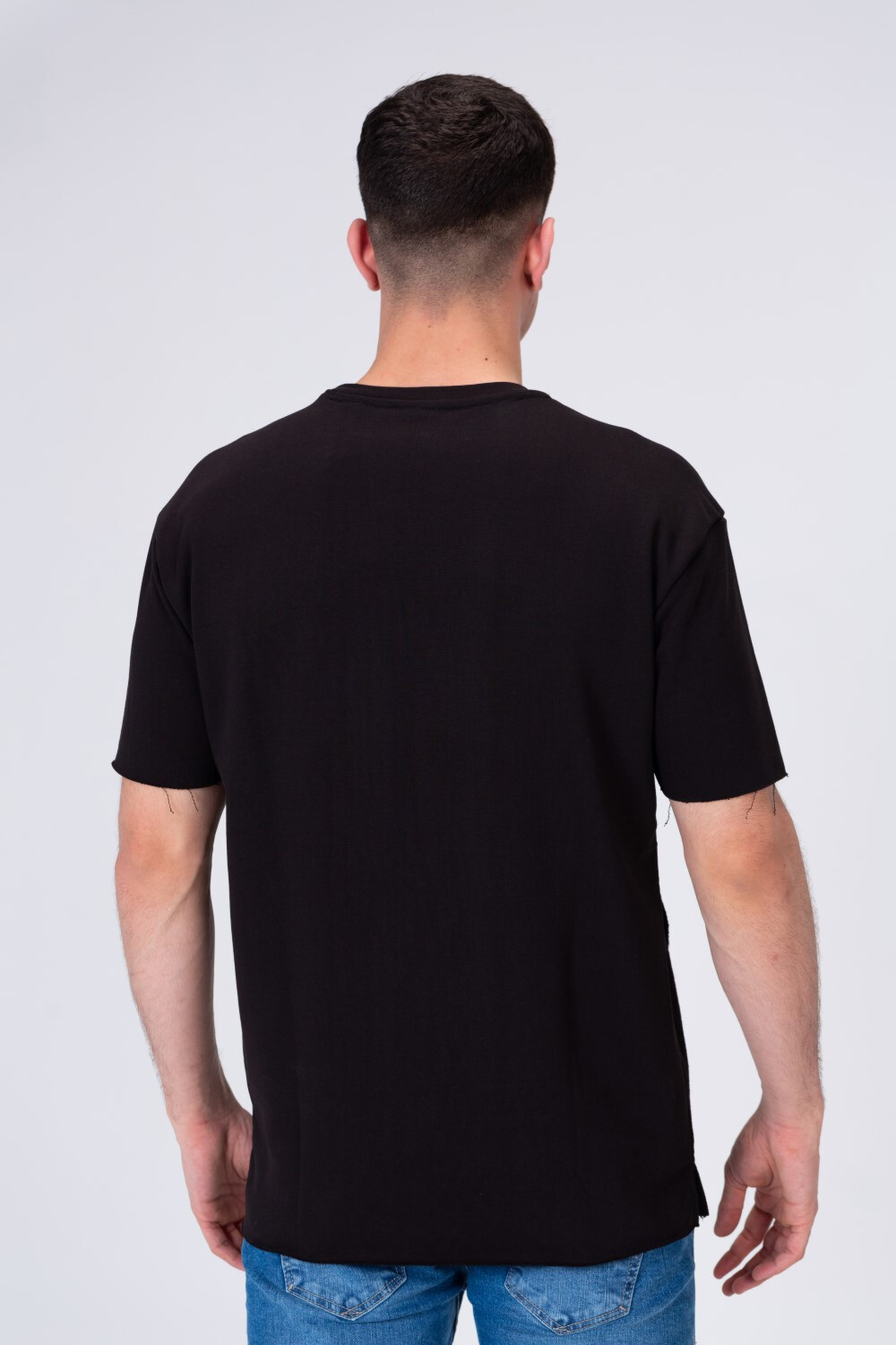 Mens Cotton T-shirt With A Round Neck And A Modern Cut