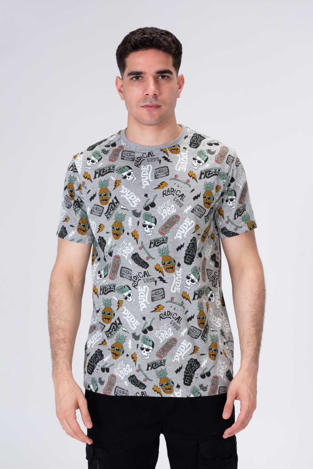 Men's Casual Half Sleeve T-shirt In Modern Colors And Practical Materials