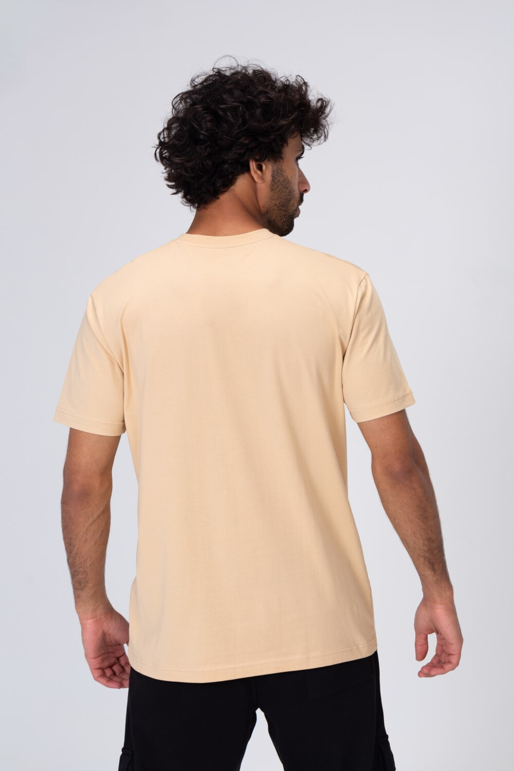 Mens Short Sleeves T-shirt With Front Print And Comfortable Material