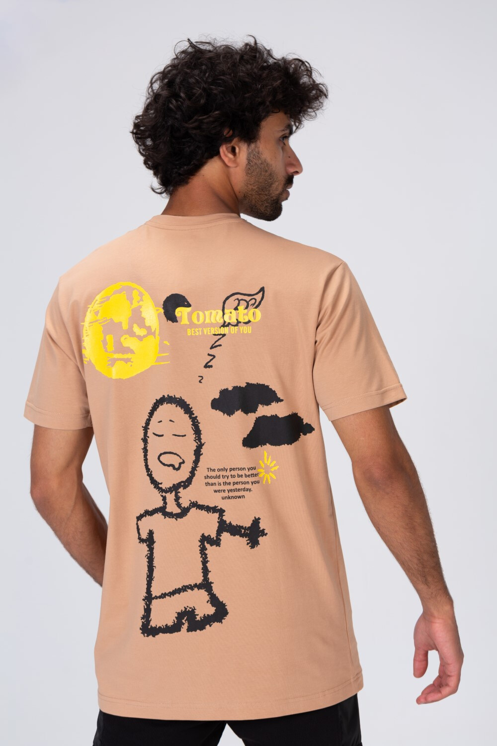 Mens Tomato T-shirt With A Distinctive Print And Material That Is Suitable For Every Day