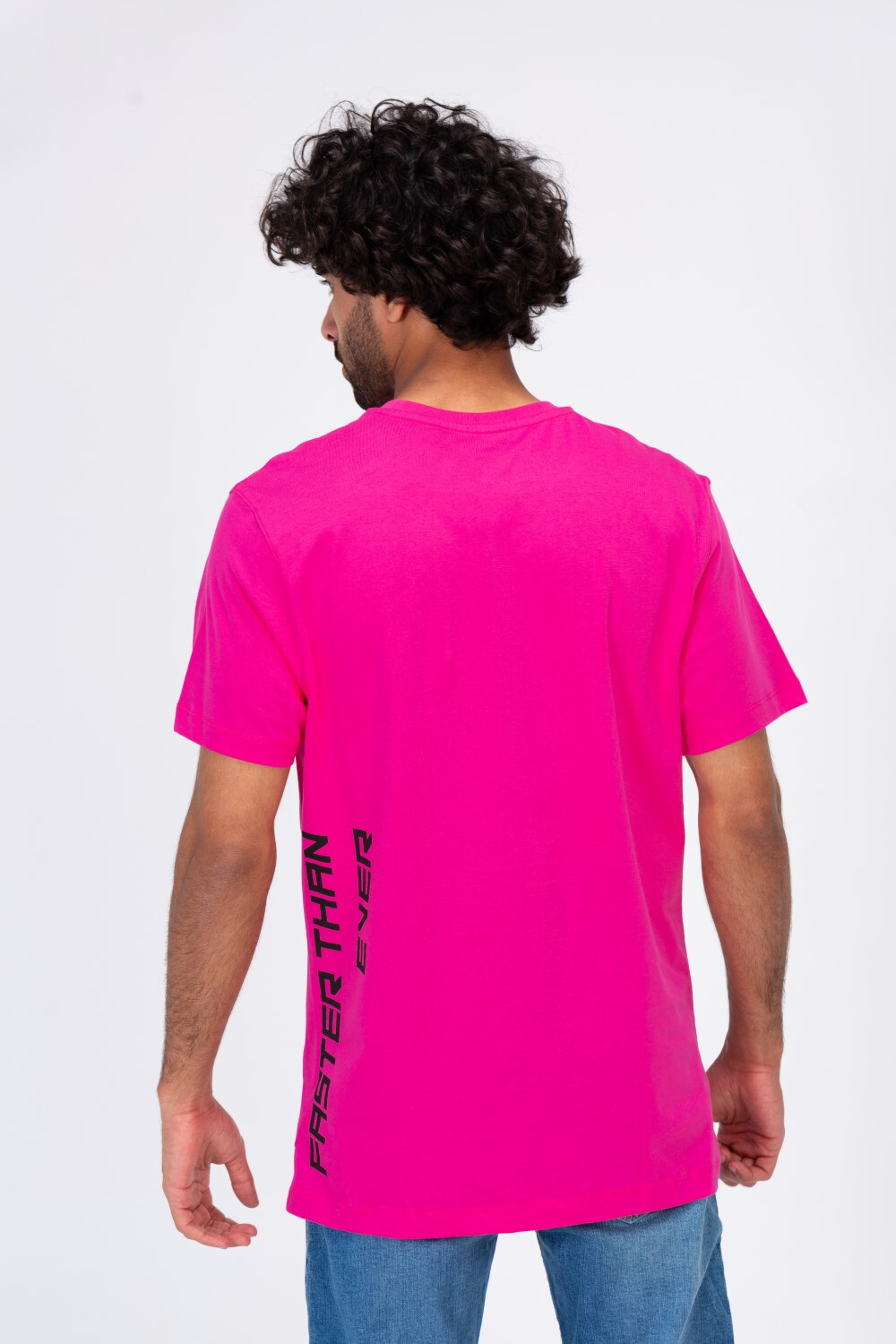 Mens T-shirt With Front Print And Trendy Summer Colors