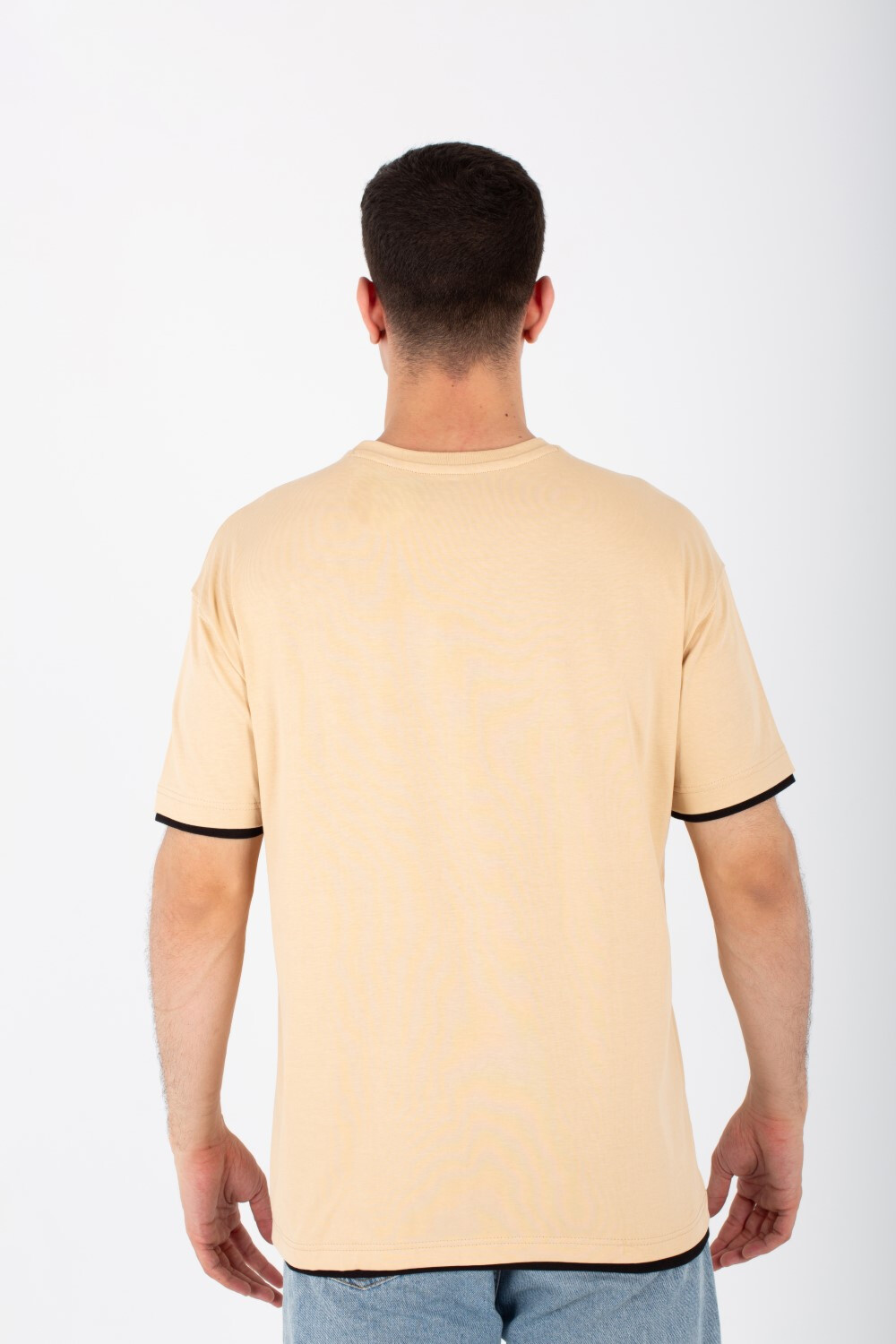 Mens Oversized T-shirt With Short Sleeves And A Front Print With A Distinctive Pocket On The Front