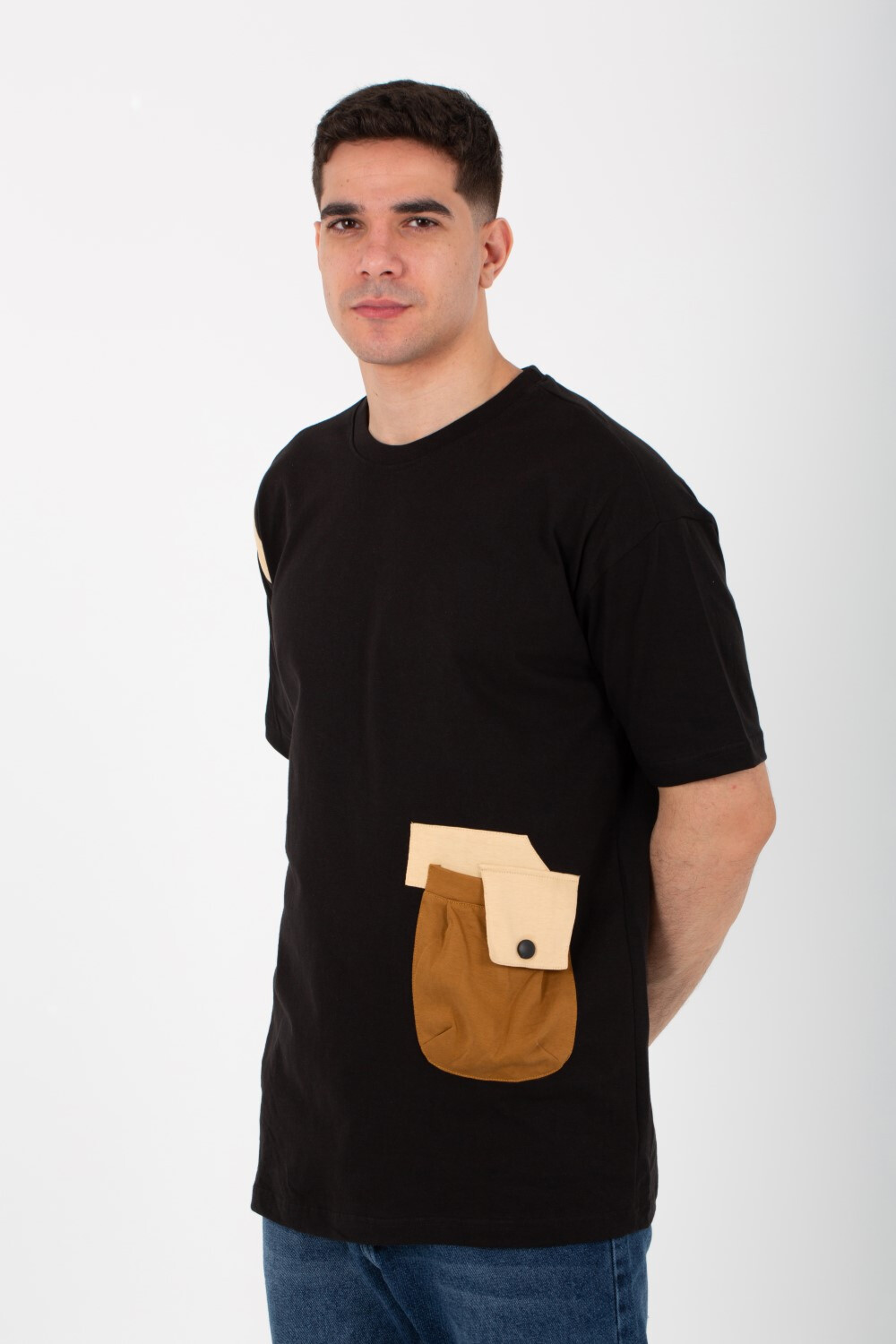 Men's Round Over Size T-Shirt With Front Pocket And Summer Milton Material