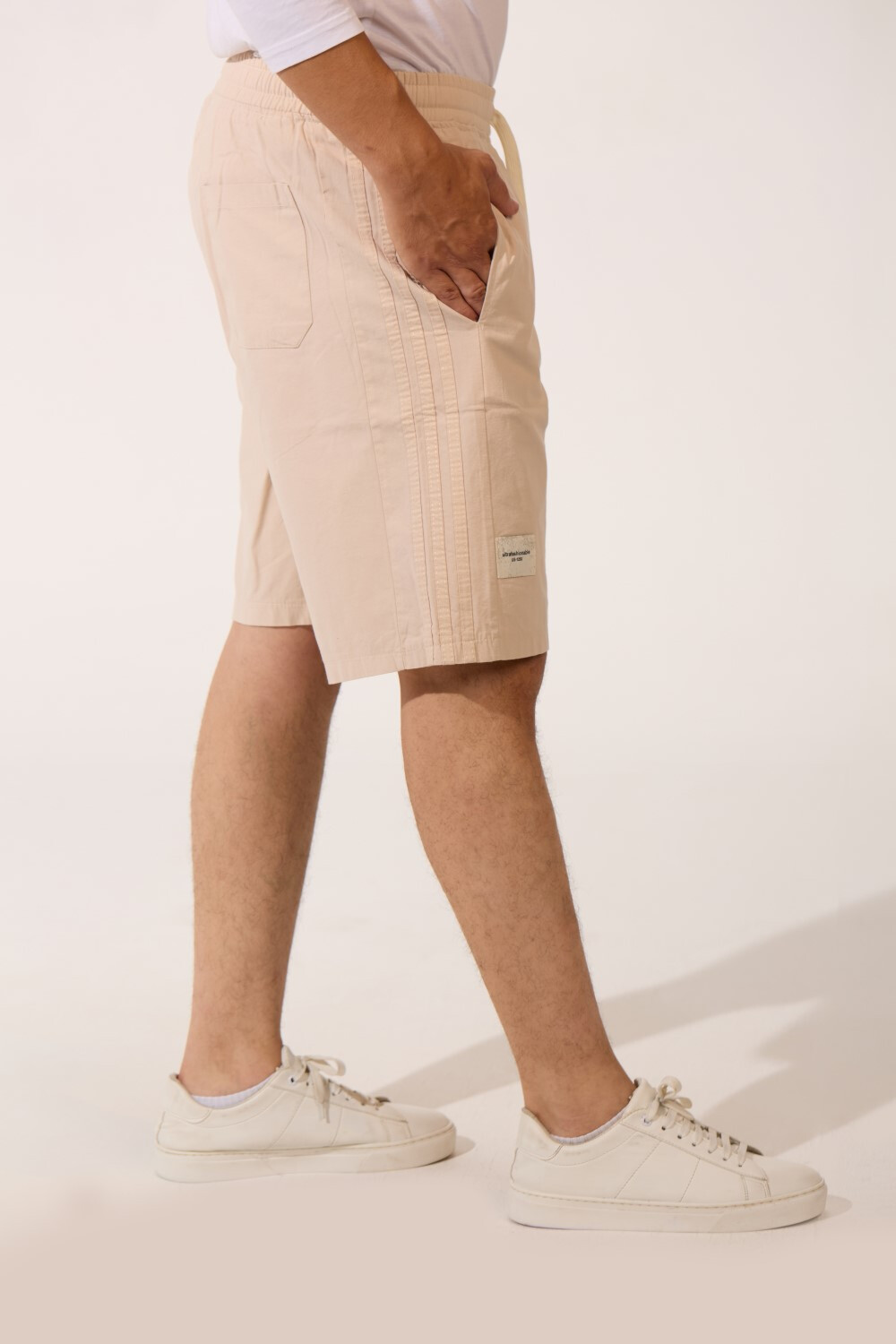 Men's High Quality Basic Linen Short With Drawstring At The Waist And Pockets