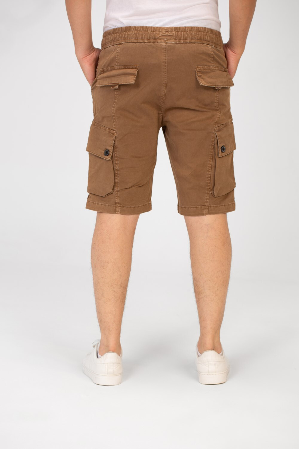 Men's Gabardine Short With Elastic Waistband And Pockets In High Quality Design