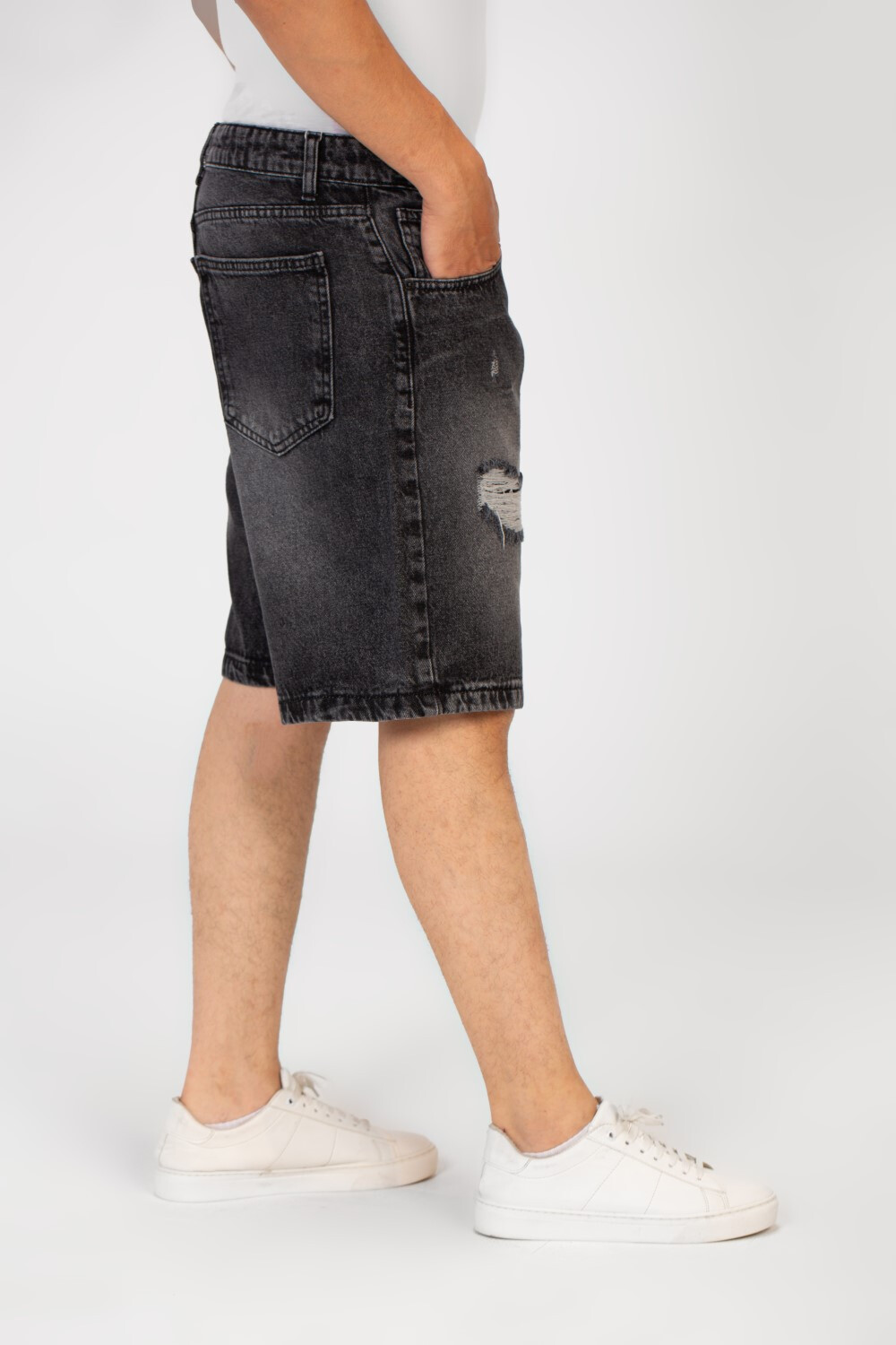 Men's Cutting Denim Short With Five Pockets And Essential Details