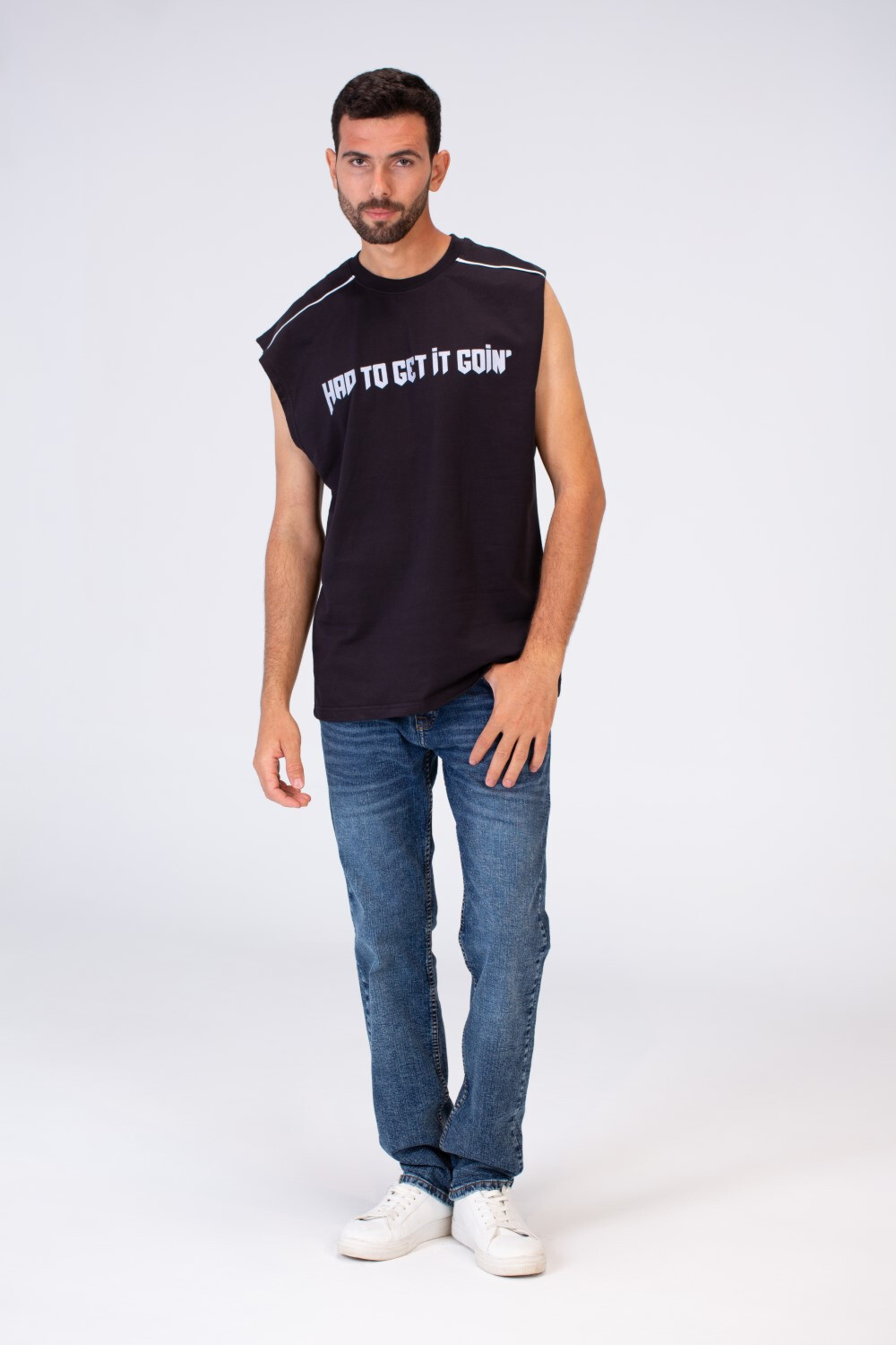 Mens Cut Printed Round Neck T-shirt With A Trendy Summer Fit In Black