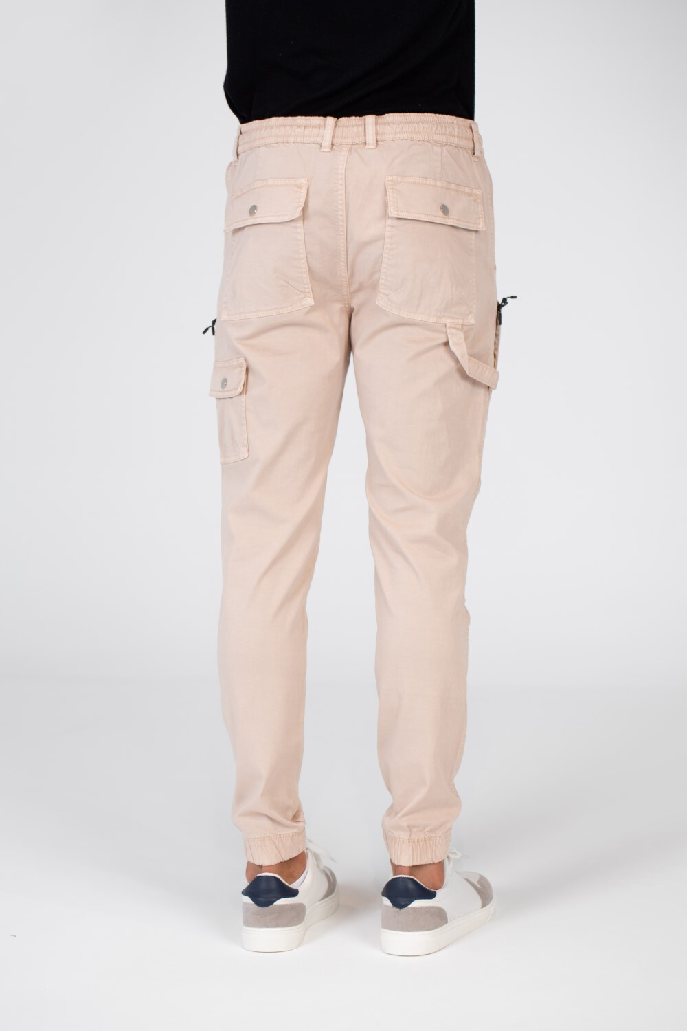 Men's Gabardine Sherwal Pants With A Modern Fit And Basic Details
