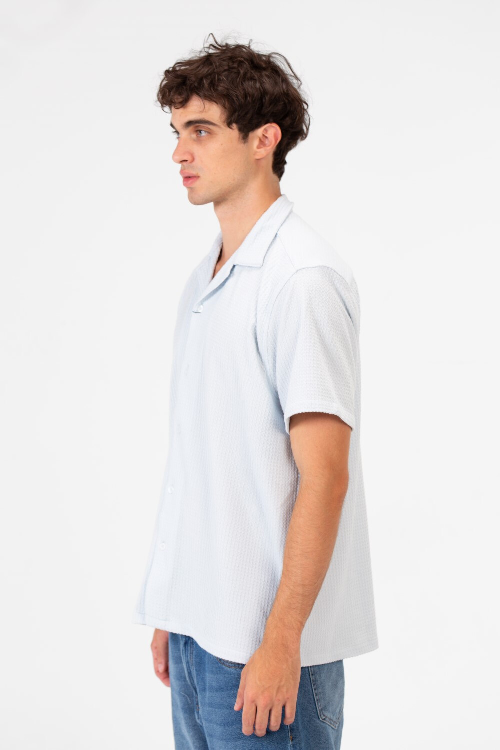 Men's Short Sleeved Slim Fit Shirt Modern Design With Breathable Material