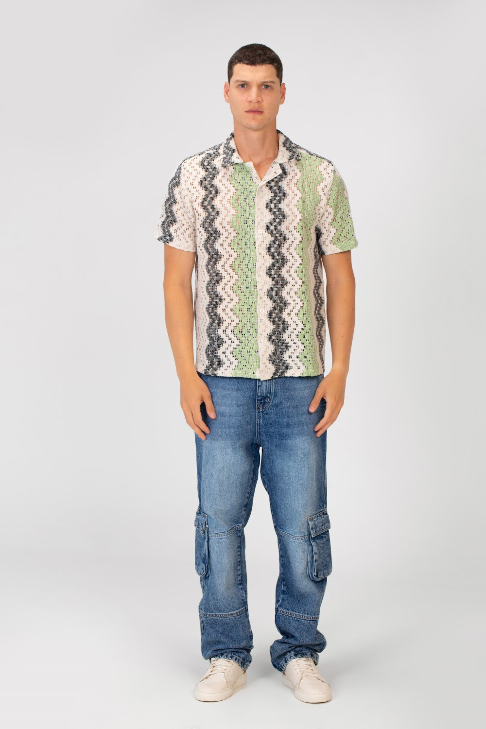 Men's Slim Fit Mesh Jakar Half Sleeve Shirt With Collar And Full Button Closure