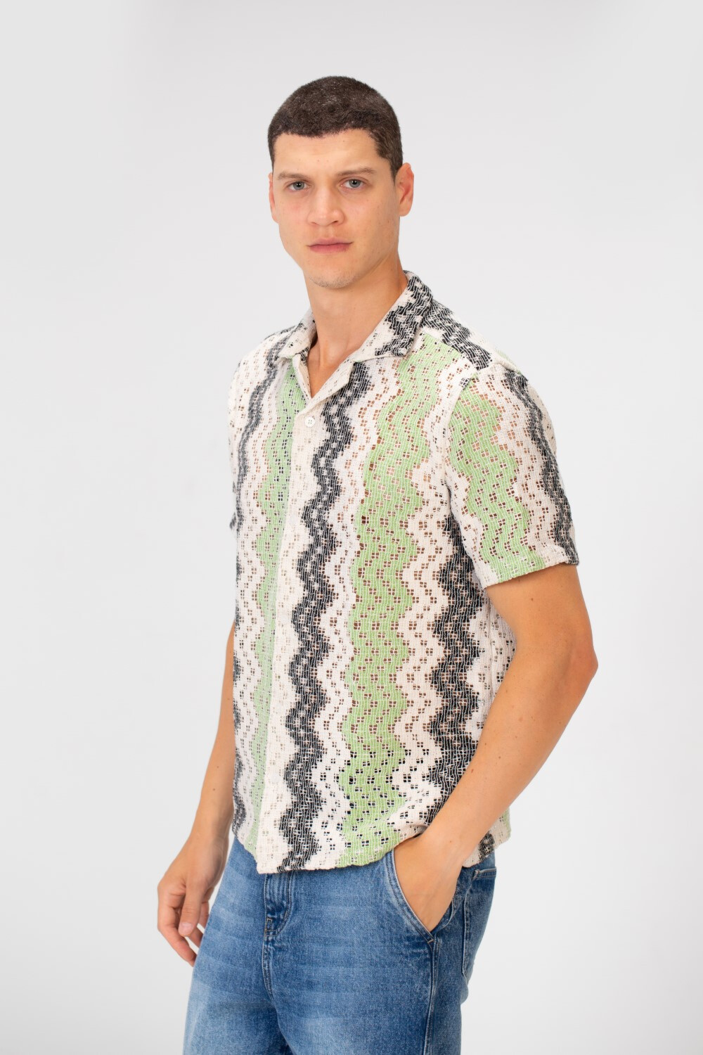 Men's Slim Fit Mesh Jakar Half Sleeve Shirt With Collar And Full Button Closure