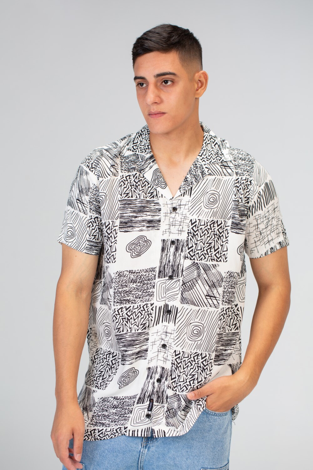 Mens Half Sleeved Jakar Slim Fit Shirt With Printed Cotton Viscose Material