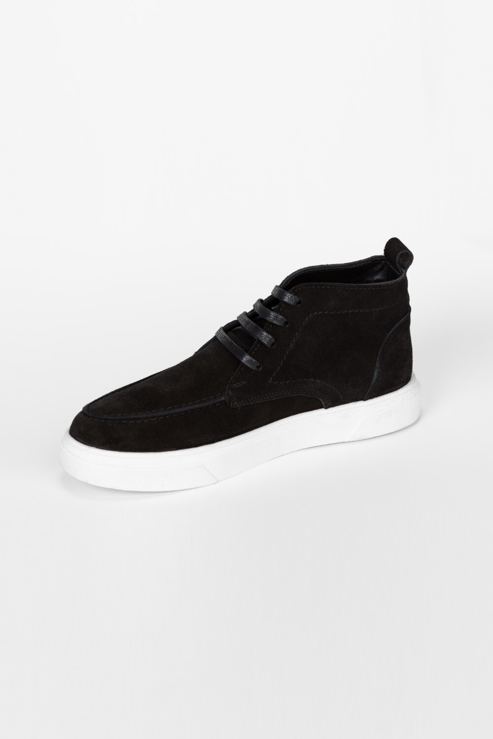 Men's High Top Suede Shoes With A Modern Design