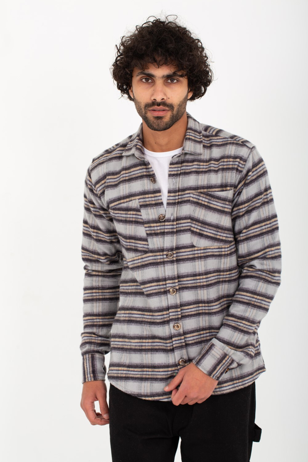 Men's Classic Checked Long Sleeves Regular Fit Made Of Comfort Material Shirt