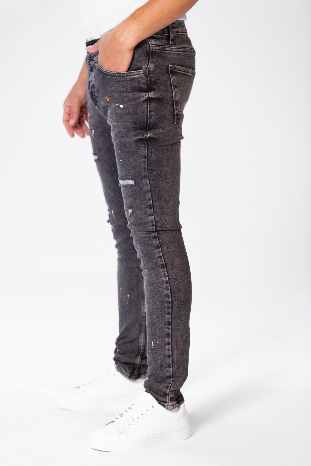 Men's Cutting Jeans Pants With A Skinny Fit 