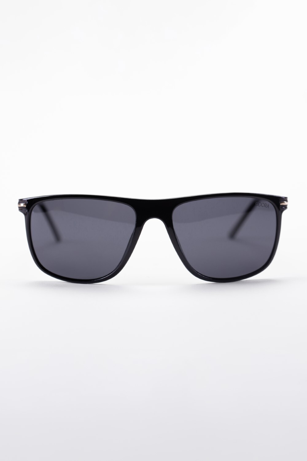 Men's Sunglasses With A Lightweight Design And Luxury Material Perfect For Everyday