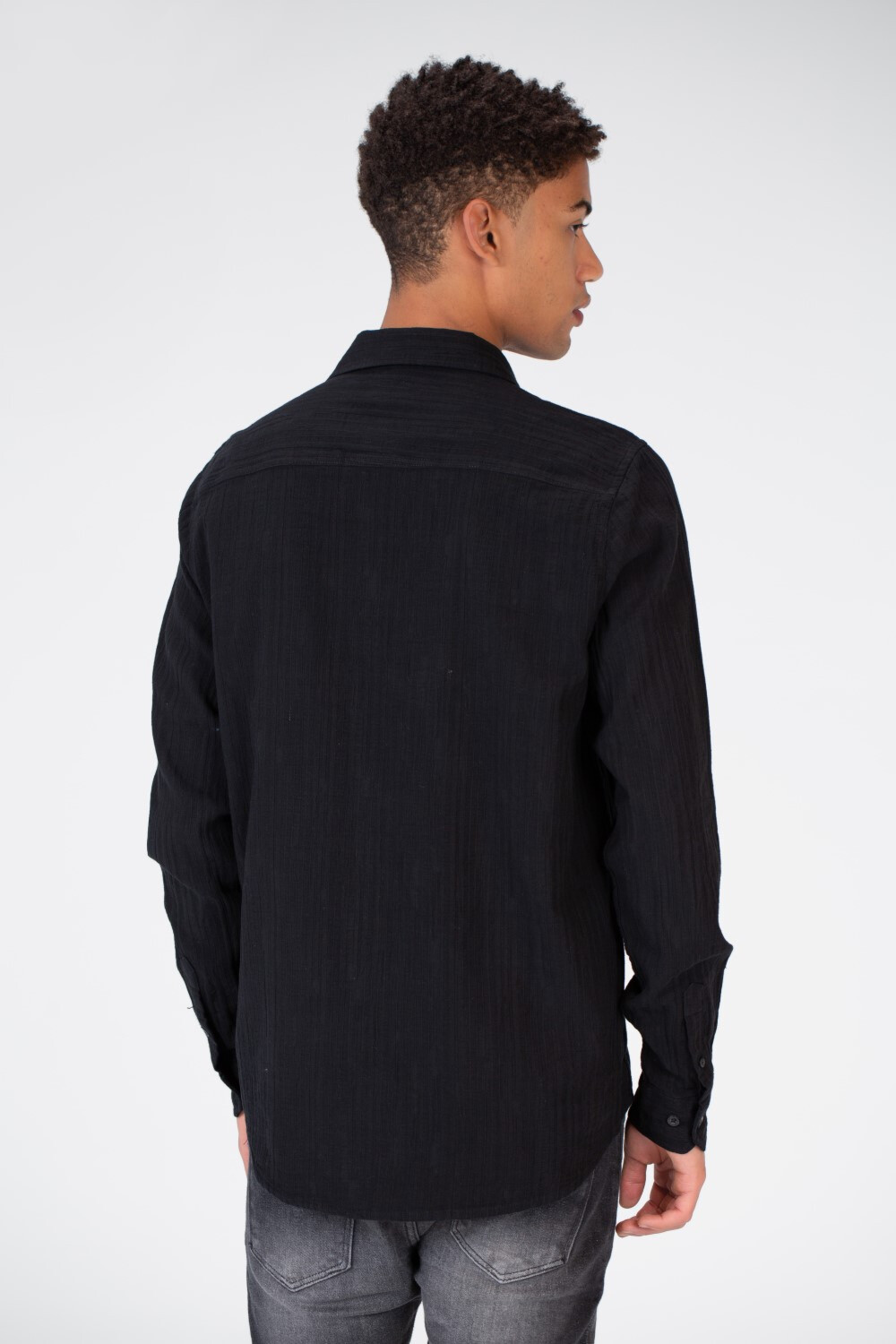 Men's Basic Slim Fit Shirt With Long Sleeves In Linen Material