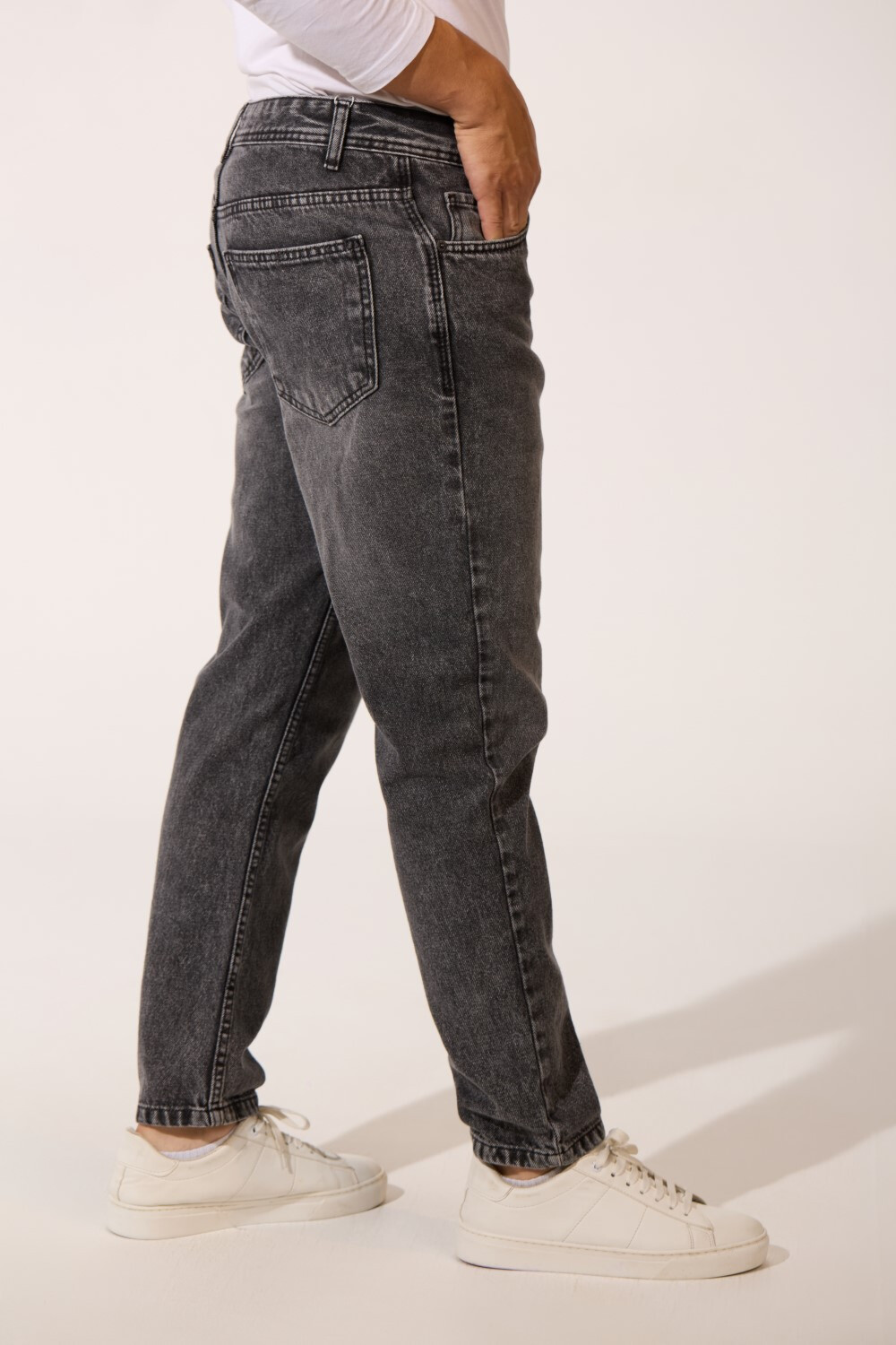 Men's Basic Boyfriend Jeans Pants For Daily Wear High Quality Material
