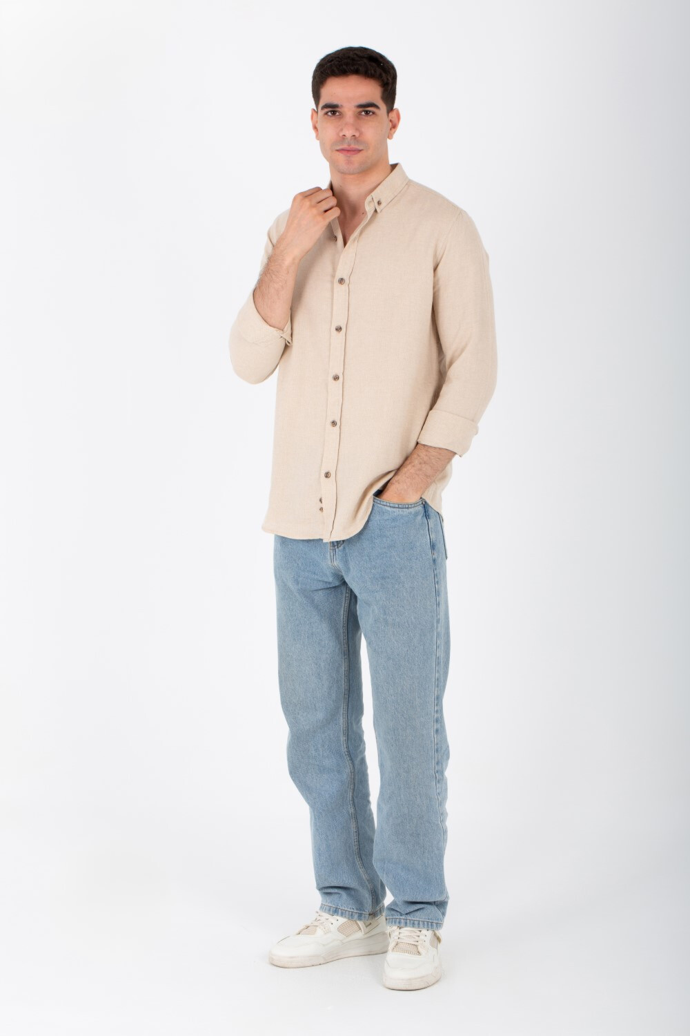 Mens Basic Plain Shirt With Long Sleeves And Slim Fit Cut