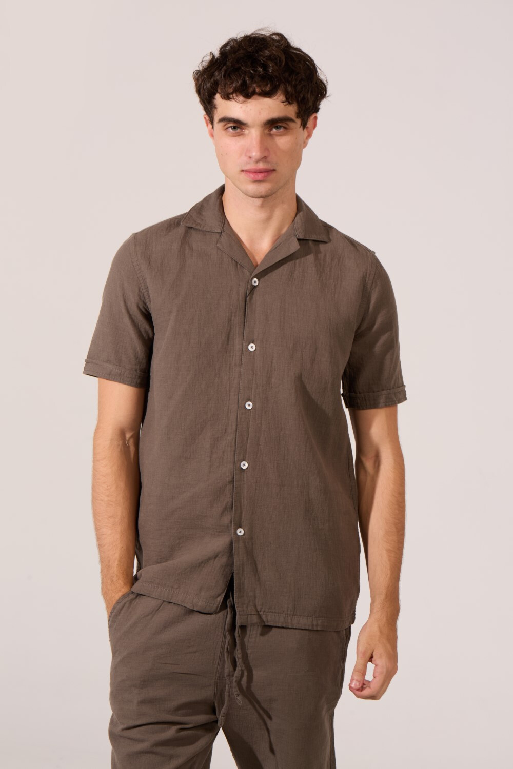 Men's Slim Fit Comfortable Outfit Set Half Sleeve Shirt And Pants