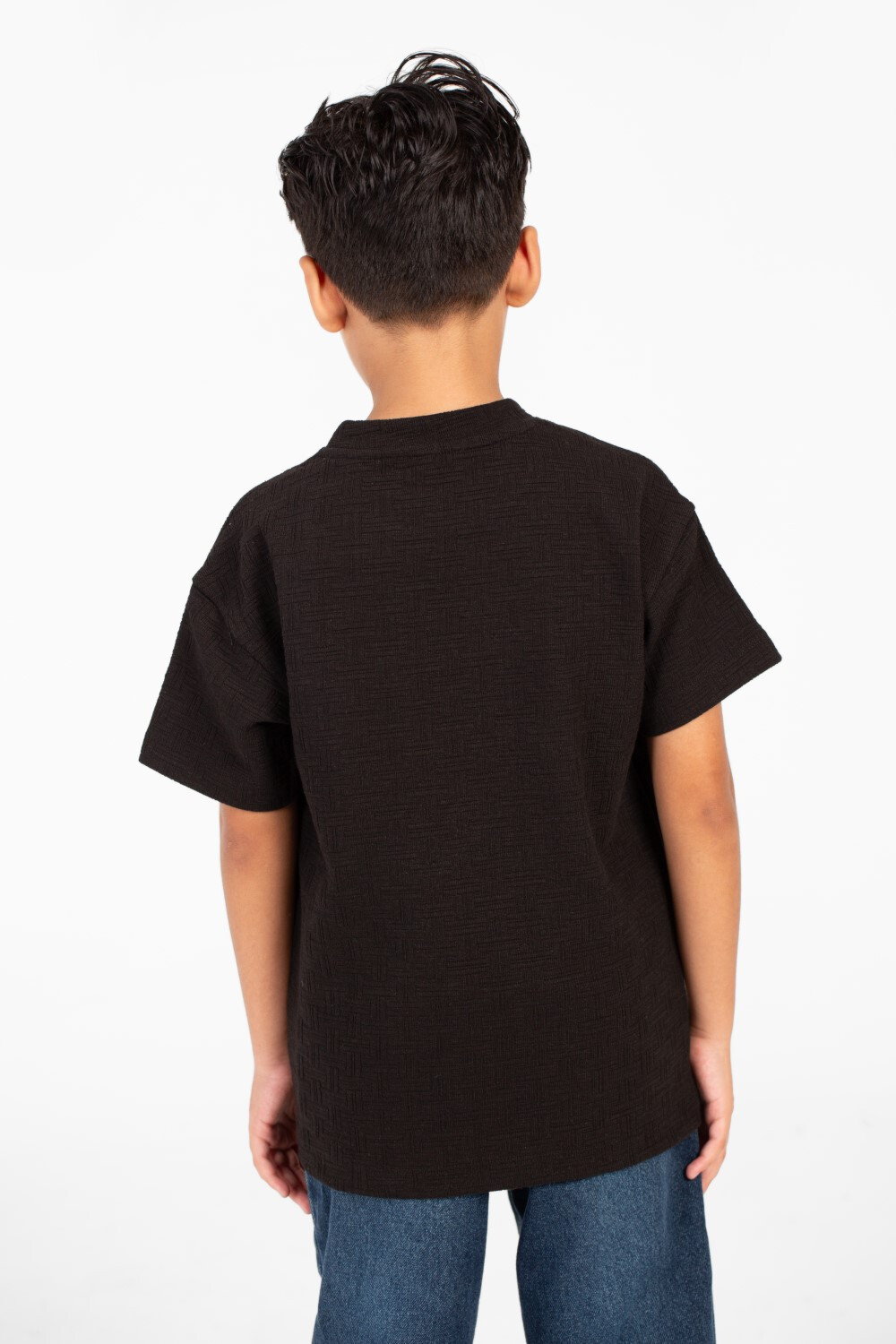 Boy's Short Sleeved T-shirt With Basic Details And A Modern High Quality Design