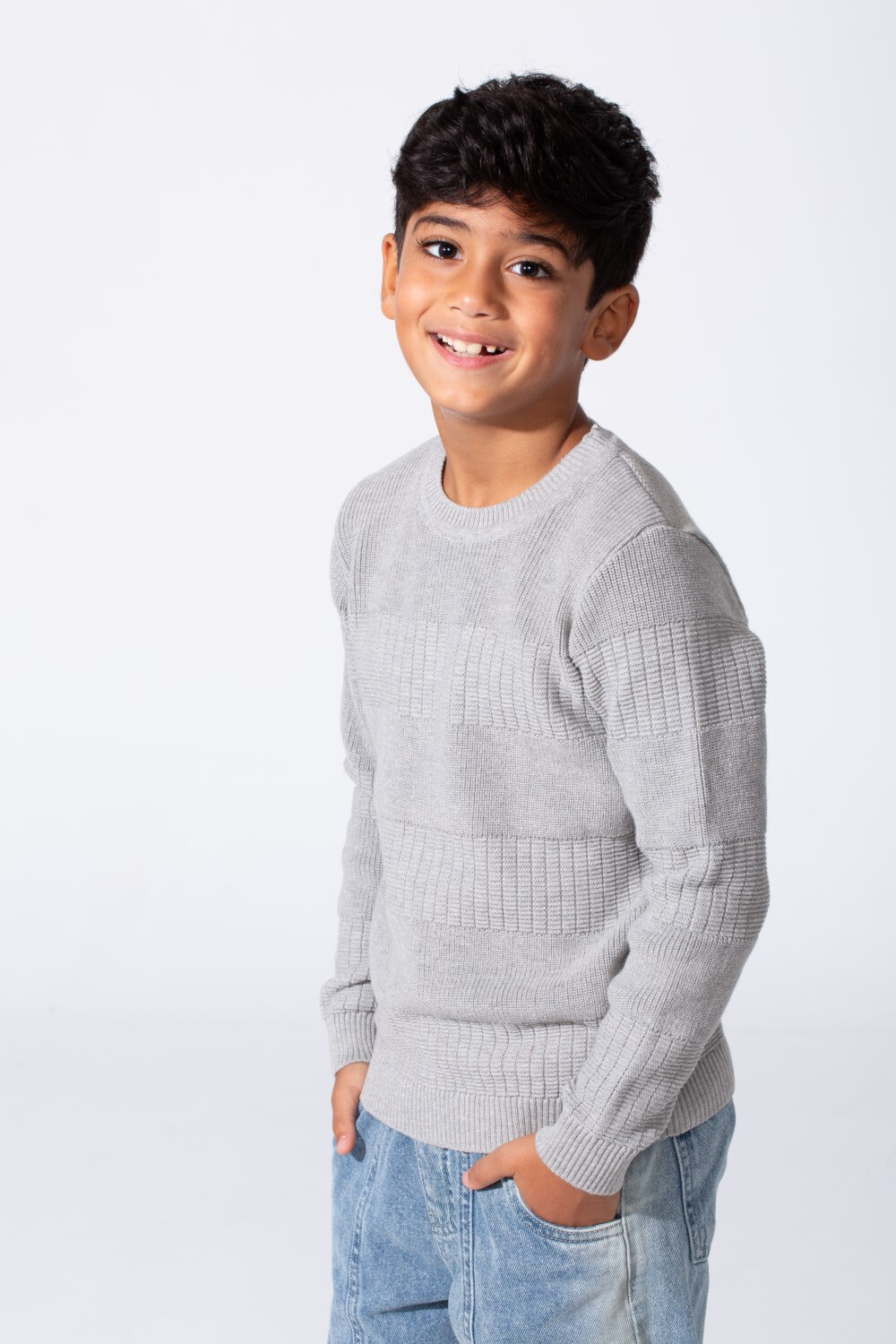 Boy's Slim Fit Cotton Pullover With Long Sleeves And A Round Neck