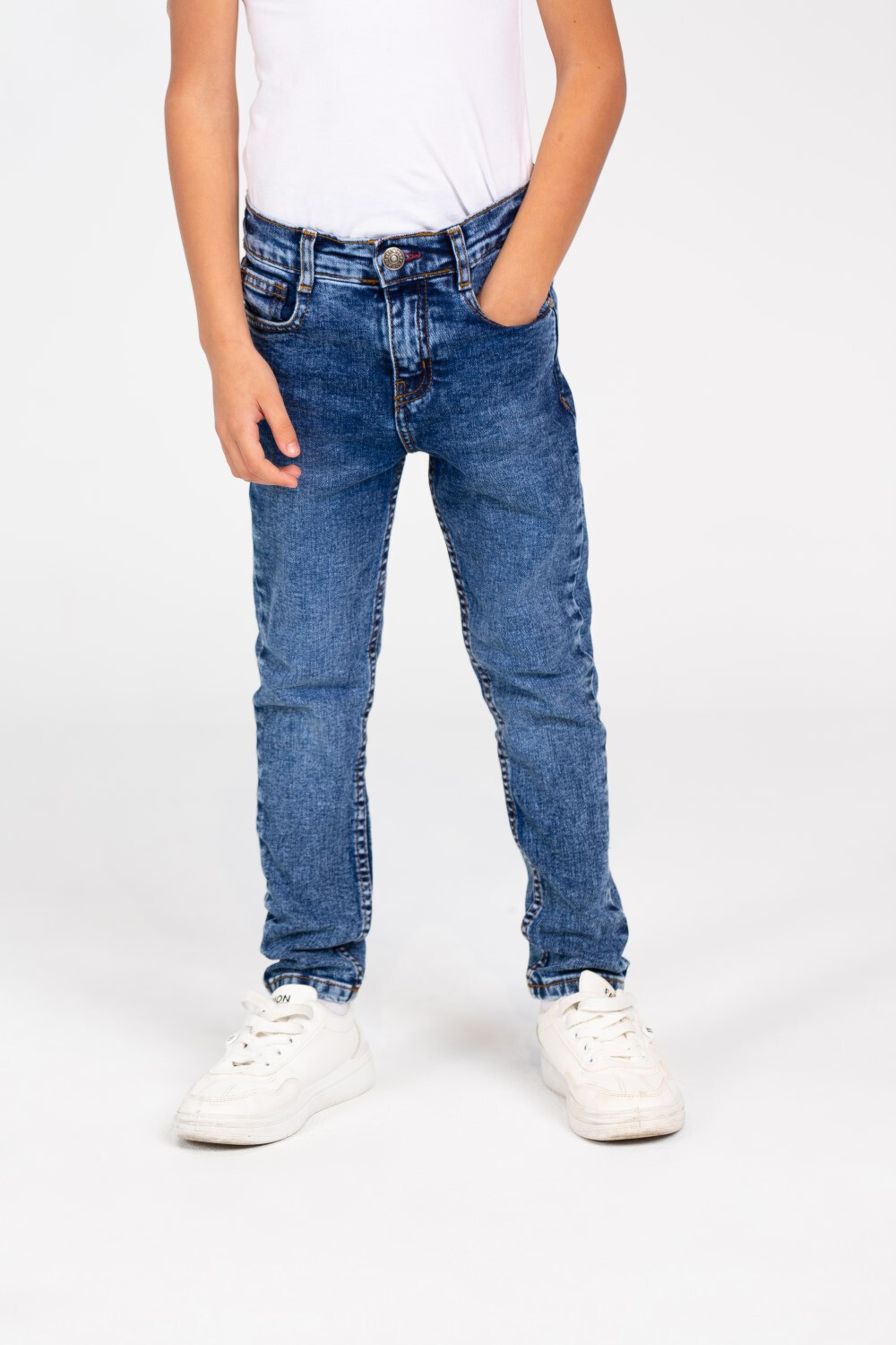 Boy's Basic Jeans Pants With A Slim Fit And Basic Details