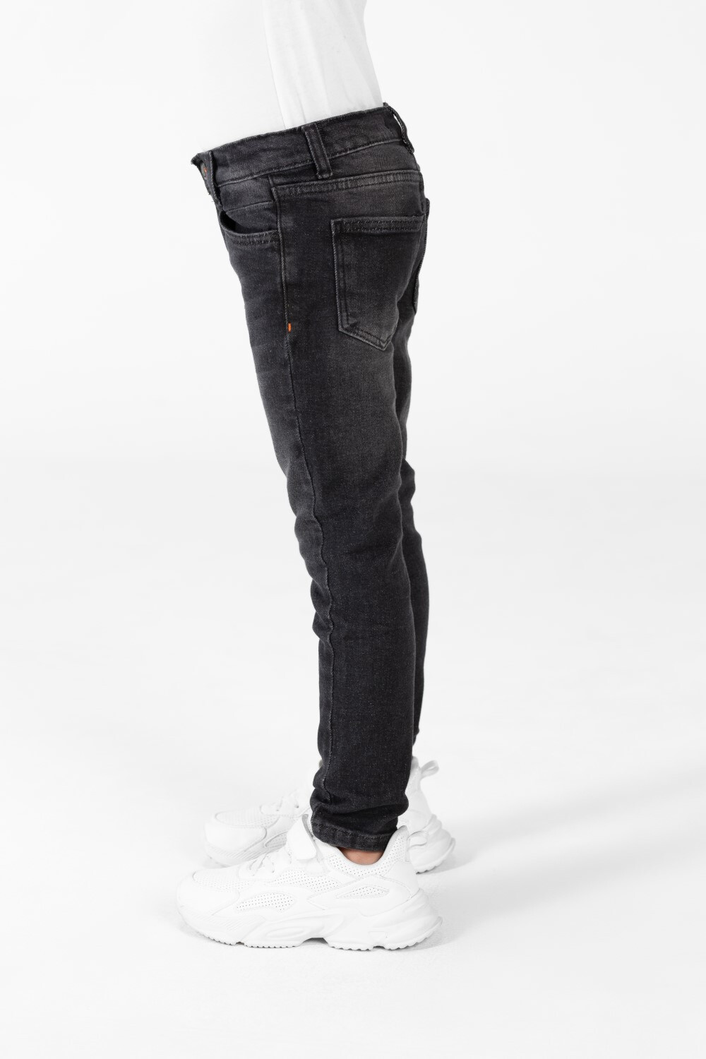 Boy's Jeans Pants With Basic Details And Five Pockets