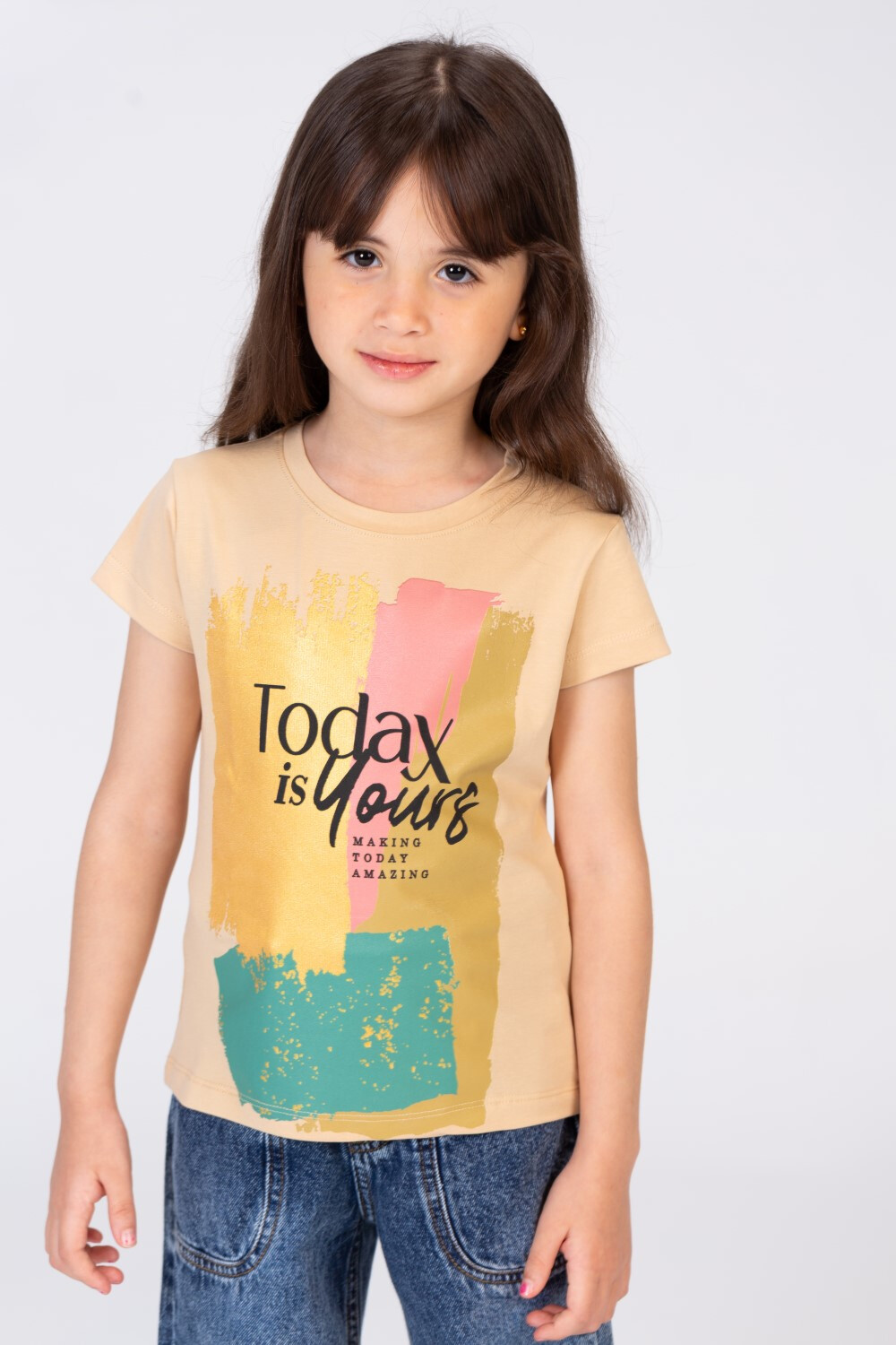 Girls Printed T-shirt With Comfortable And Practical Material