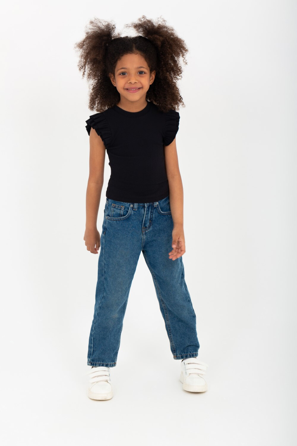 Girls' T-Shirt With Ruffles On The Shoulder And A Unique Material